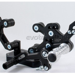Pedane arretrate regolabili Evotech per Ducati 749 e 999 Pedane arretrate regolabili Evotech per Ducati 749 e 999