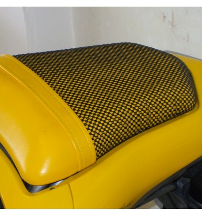 Rete antiscivolo passeggero Triboseat per sella Ducati 749 e 999 Rete antiscivolo passeggero Triboseat per sella Ducati 749 e 999