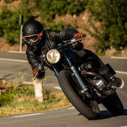 Casco Shoei EX-Zero monocolore giallo brillante Casco Shoei EX-Zero monocolore giallo brillante