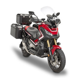 Coppia di faretti antinebbia led S322 universali Givi neri Coppia di faretti antinebbia led S322 universali Givi neri