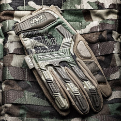 Guanti tattici Mechanix M-Pact mimetici con protezioni gommate Guanti tattici Mechanix M-Pact mimetici con protezioni gommate