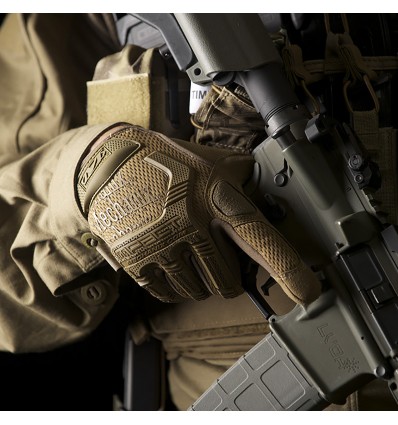 Guanti tattici Mechanix M-Pact beige con protezioni gommate Guanti tattici Mechanix M-Pact beige con protezioni gommate