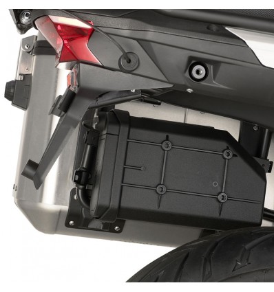 Kit Attacco Givi per Tool Box S250 su portavaligie laterali PLR1161 e PL1161CAM su Honda CRF1000L Africa Twin 2018 Kit Attacco Givi per Tool Box S250 su portavaligie laterali PLR1161 e PL1161CAM su Honda CRF1000L Africa Twin 2018