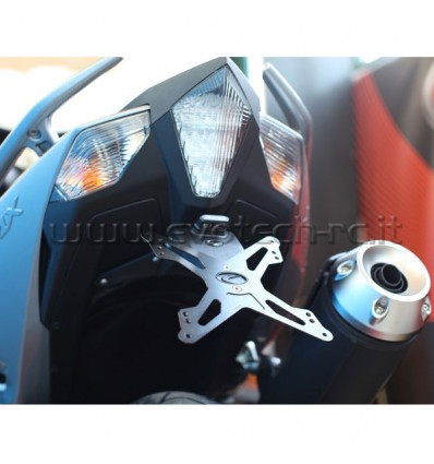 Portatarga regolabile Evotech per Yamaha T-Max 530 12-16 Portatarga regolabile Evotech per Yamaha T-Max 530 12-16