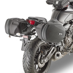 Telaietti Givi per borse laterali Easylock o borse morbide su Yamaha MT-07 dal 2018 Telaietti Givi per borse laterali Easylock o borse morbide su Yamaha MT-07 dal 2018