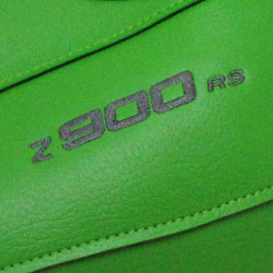 Copriserbatoio Bagster per Kawasaki Z900 RS dal 2018 in similpelle verde e bianco Copriserbatoio Bagster per Kawasaki Z900 RS dal 2018 in similpelle verde e bianco