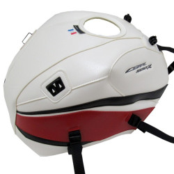 Copriserbatoio Bagster per Honda CBR 500R dal 2016 in similpelle bianco, rosso e nero Copriserbatoio Bagster per Honda CBR 500R dal 2016 in similpelle bianco, rosso e nero