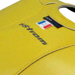 Copriserbatoio Bagster per Suzuki DL650 V-Strom dal 2017 in similpelle giallo e nero Copriserbatoio Bagster per Suzuki DL650 V-Strom dal 2017 in similpelle giallo e nero