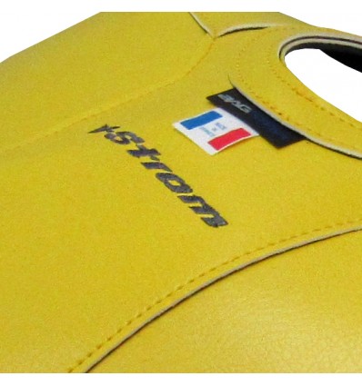 Copriserbatoio Bagster per Suzuki DL650 V-Strom dal 2017 in similpelle giallo e nero Copriserbatoio Bagster per Suzuki DL650 V-Strom dal 2017 in similpelle giallo e nero