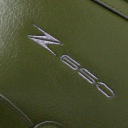 Copriserbatoio Bagster per Kawasaki Z650 verde militare e nero opaco Copriserbatoio Bagster per Kawasaki Z650 verde militare e nero opaco