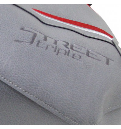 Copriserbatoio Bagster per Triumph Street Triple 675R dal 2013 grigio, nero e rosso Copriserbatoio Bagster per Triumph Street Triple 675R dal 2013 grigio, nero e rosso