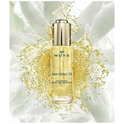Flacone da 30 Ml di Nuxe Super Serum 10 siero concentrato anti age anti rughe.