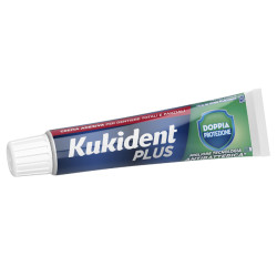Kukident Plus Doppia Protezione Protesi dentaria gusto menta fresca 40 g